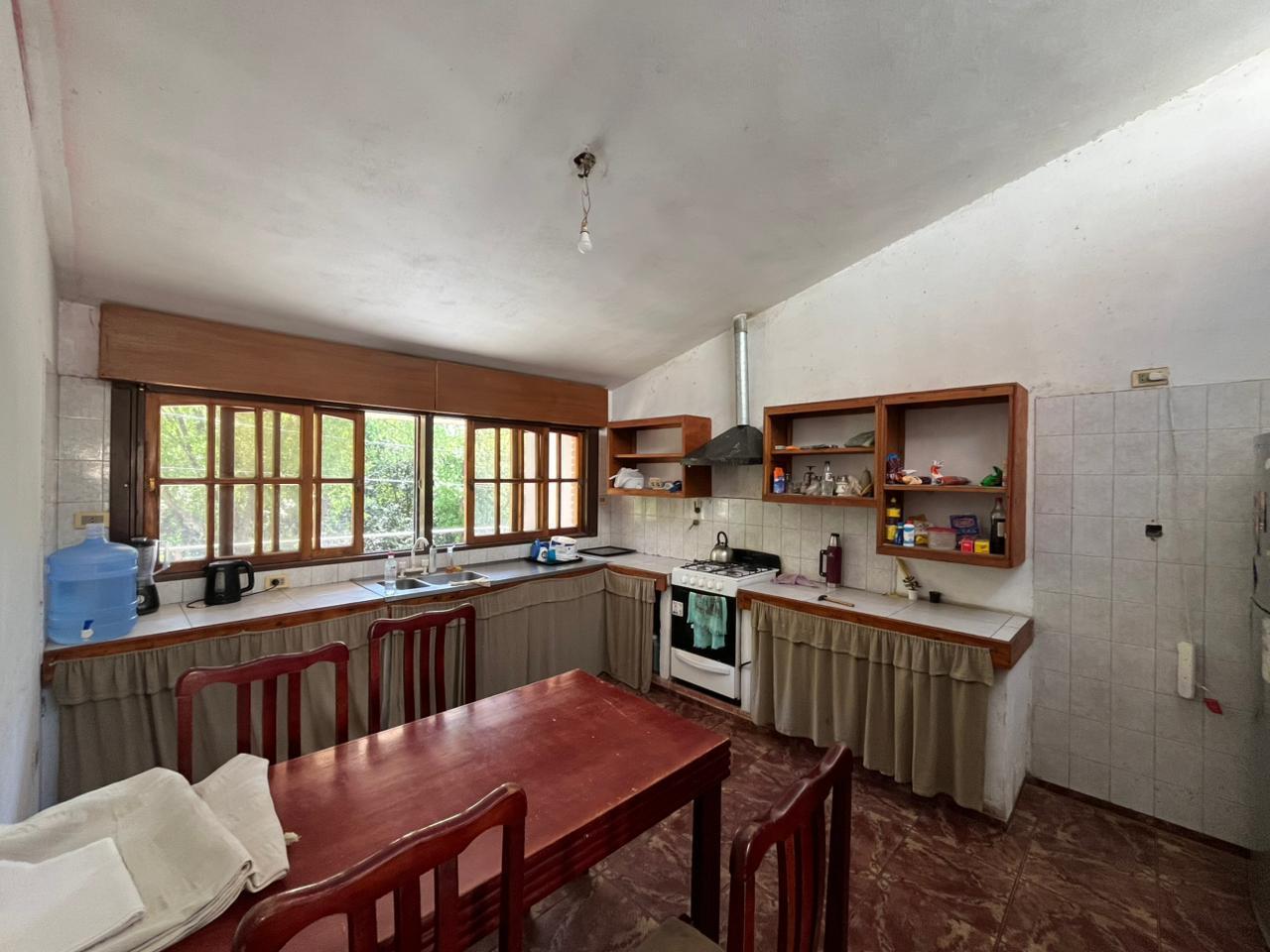 Foto de Casa en venta - 4 Dormitorios 2 Baños - Córdoba, imagen 2