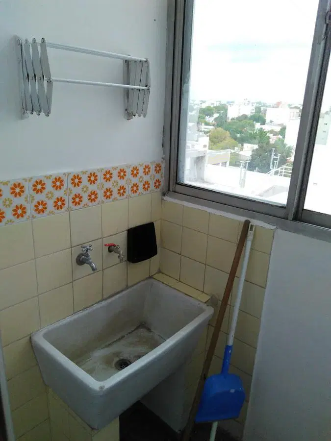 Departamento en venta - 2 dormitorios, 1 baño - 65mts2 - La Plata 2