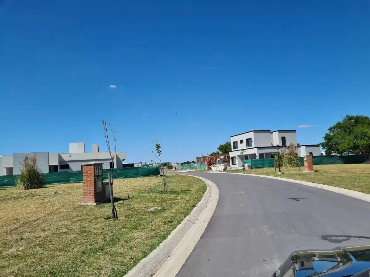 Terreno en venta - 658.17mts2 - San Simón 5