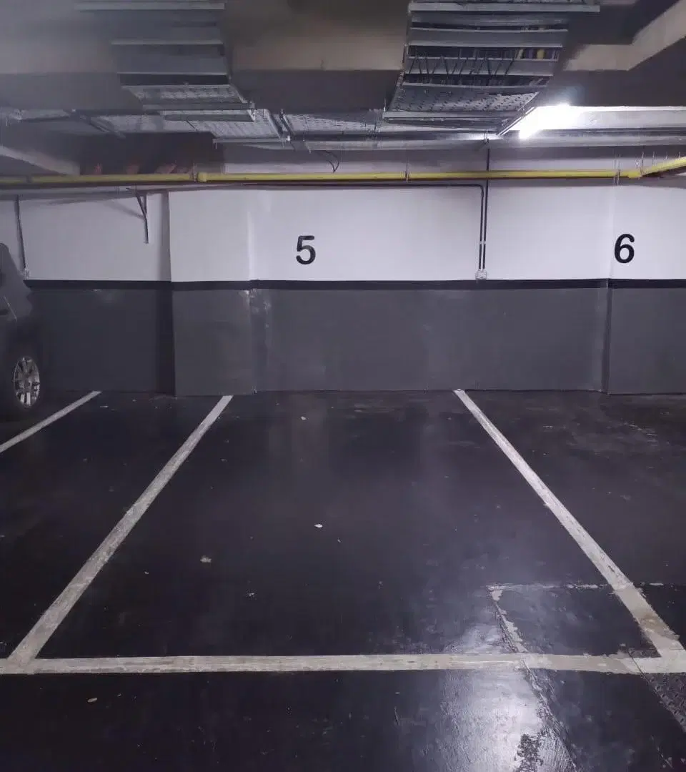 Cochera en venta - 12Mts2 - Villa del Parque 5