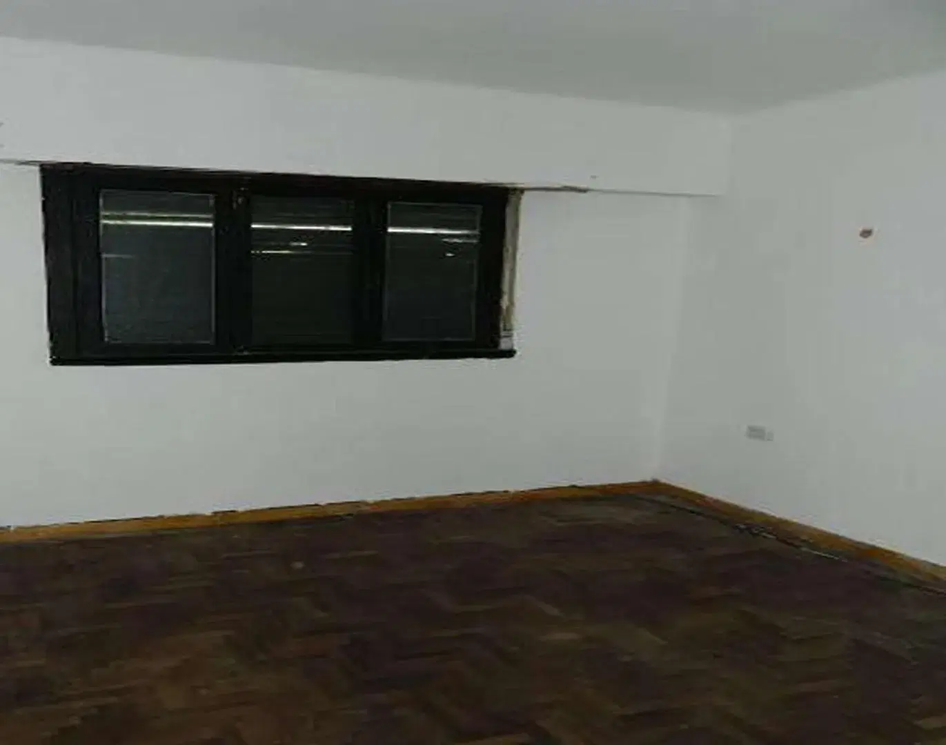 Casa en venta - 3 dormitorios 1 baño - Cochera  - 110 mts2 - La Plata 4