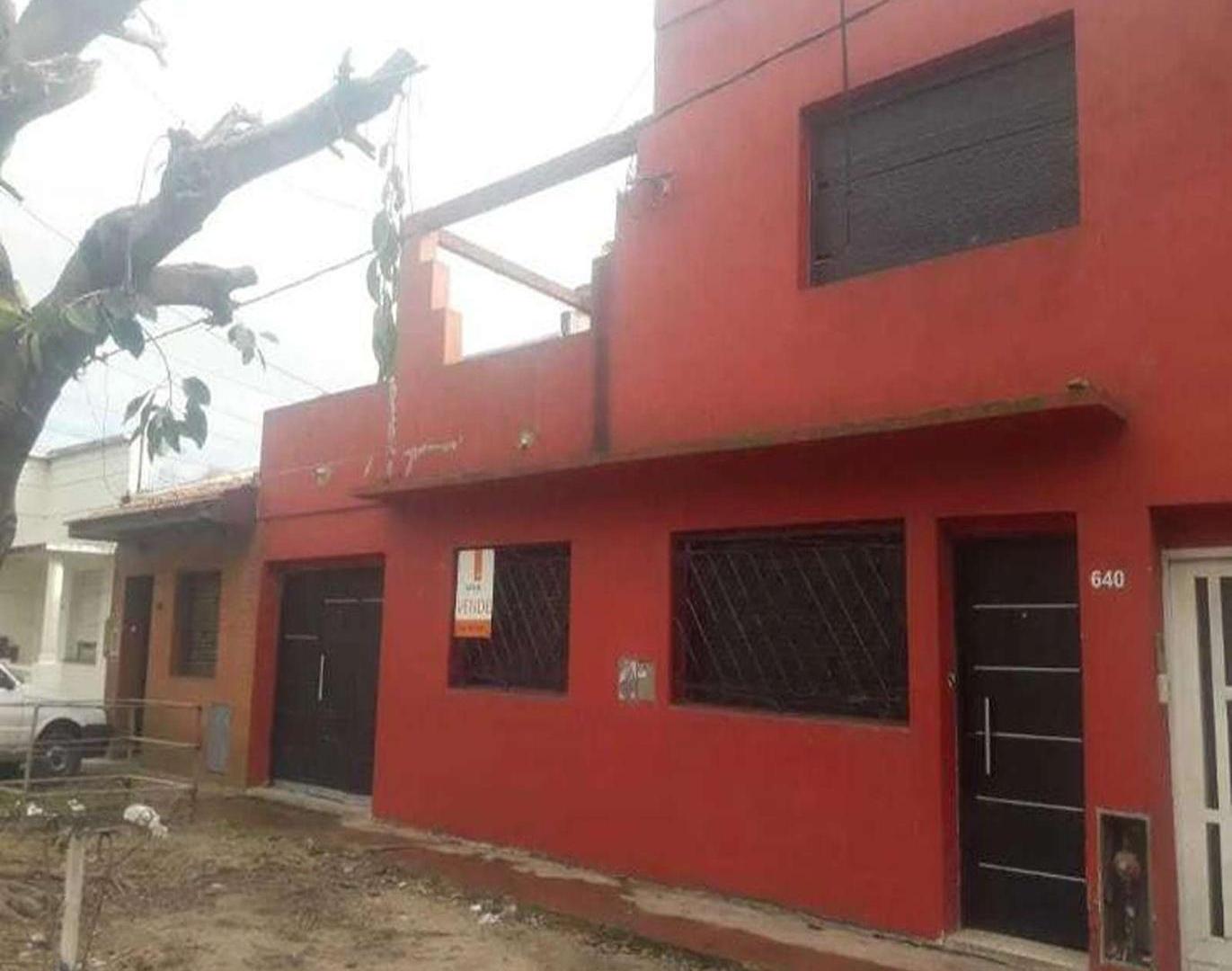 Casa en venta - 3 dormitorios 1 baño - Cochera  - 110 mts2 - La Plata