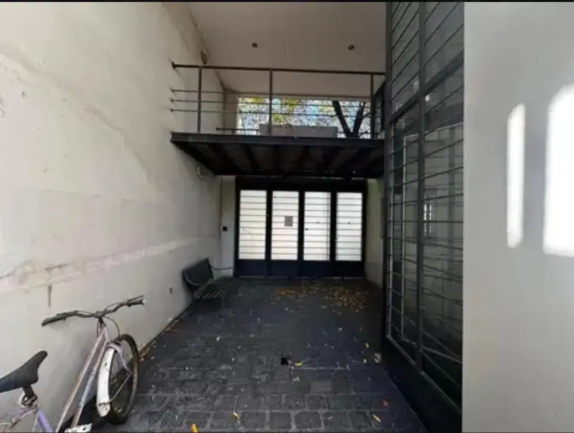 Casa en venta - 3 Dormitorios 5 Baños - La Plata 2
