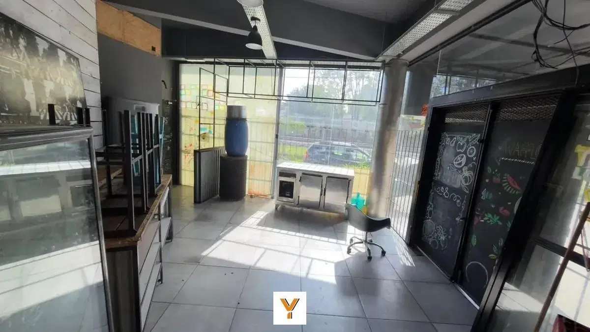 Local Comercial en alquiler - 3 Baños - Villa Devoto 2