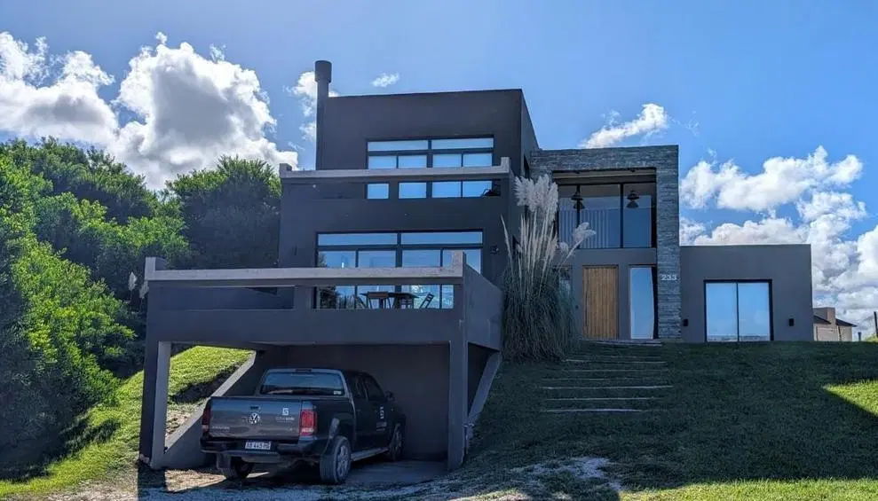 Casa en venta - 4 Dormitorios 4 Baños - Residencial II 2