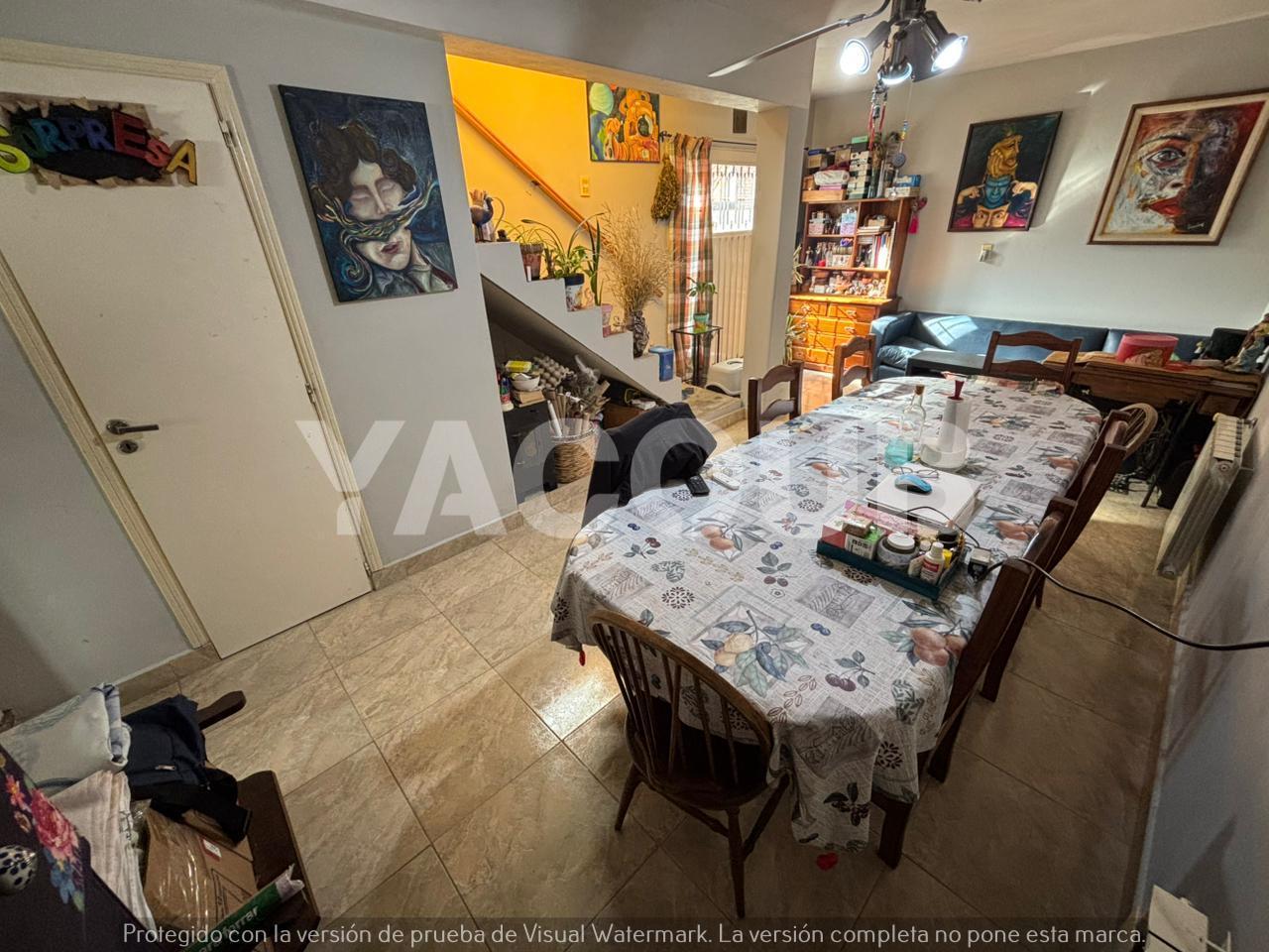 Casa con depto en venta sobre Av. Alvear - 4 Dormitorios 3 Baños - Tandil centro