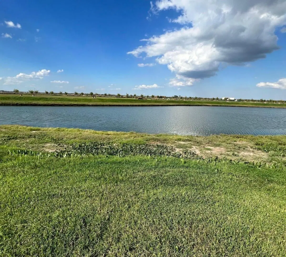Terreno en venta - 908Mts2  - Puertos del Lago 2