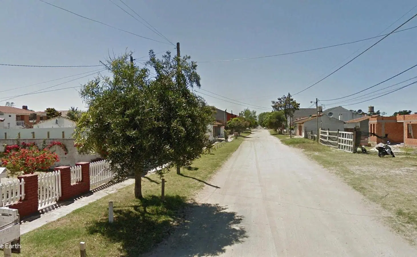 Casa en venta - 2 dormitorios 1 baño - 2 cocheras patio - 100mts2 - Santa Teresita 3