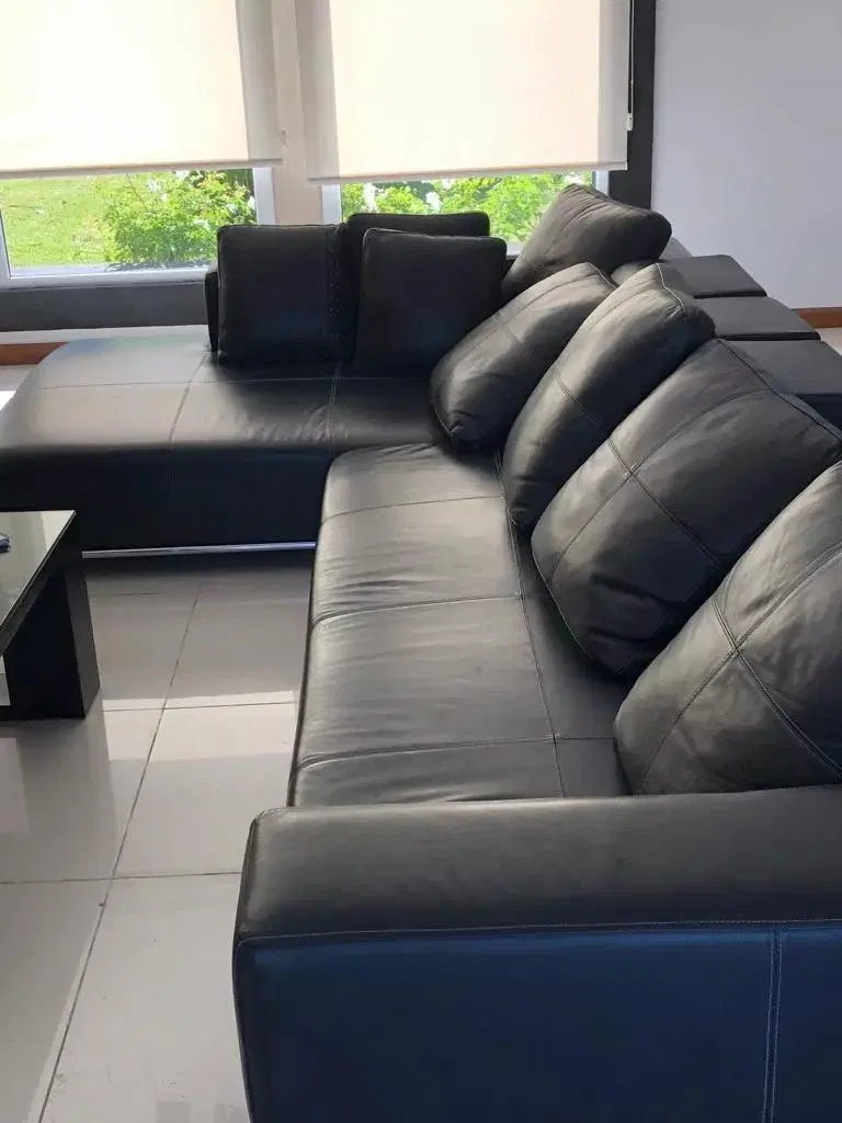 Casa en venta - 4 Dormitorios 5 Baños - Cocheras - 330Mts2 - Escobar 3
