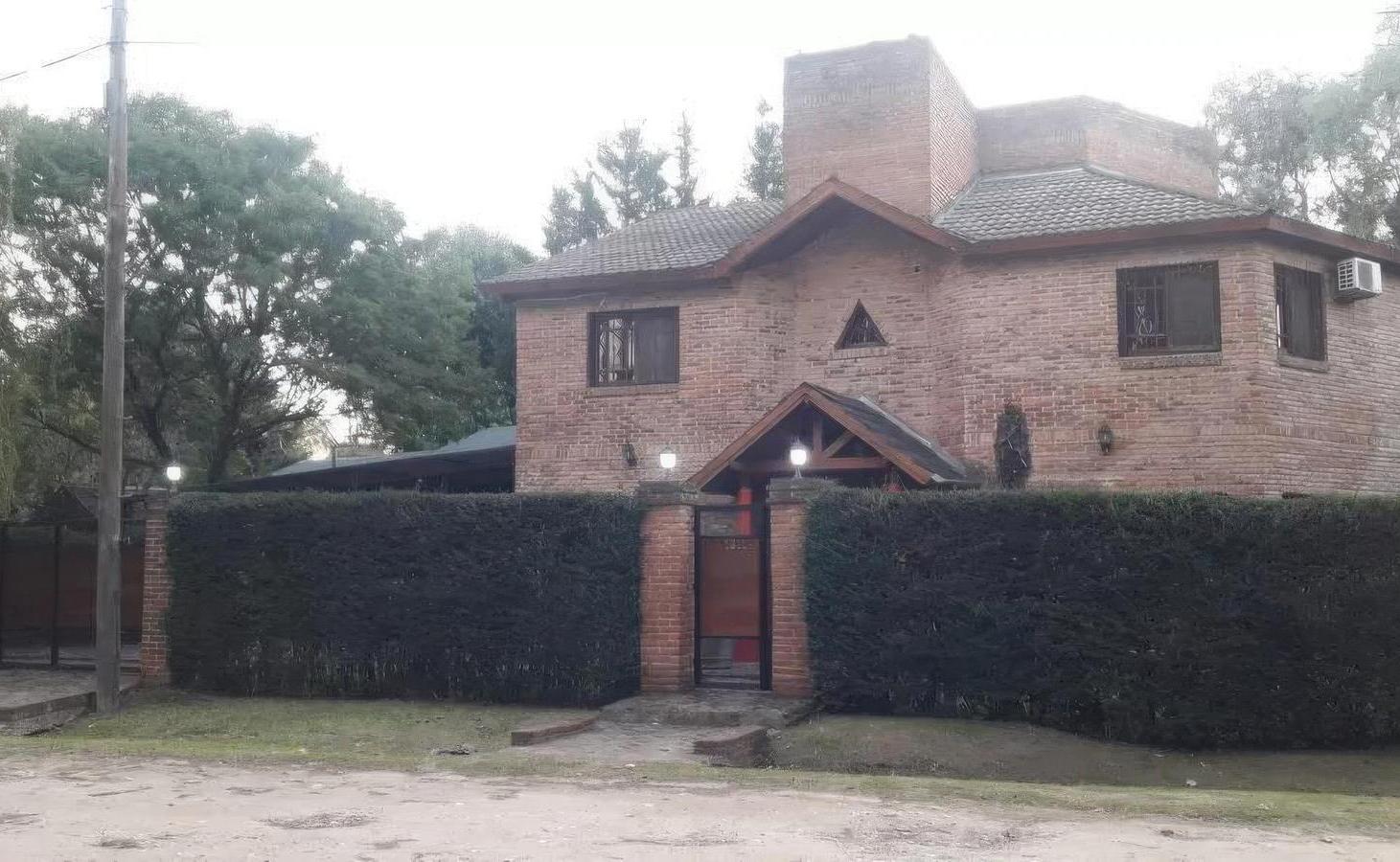 Casa en venta - 3 Dormitorios 3 Baños - Cochera - 300Mts2 - Ingeniero Maschwitz, Escobar