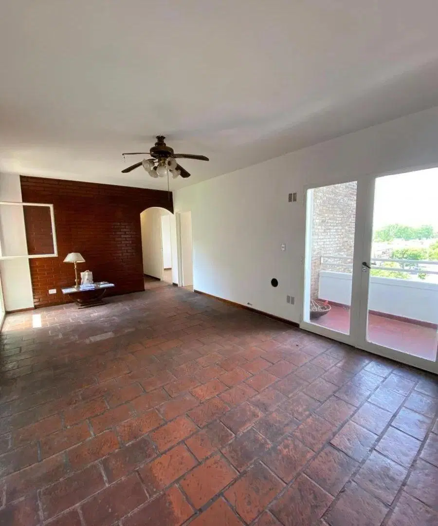 Departamento en venta - 3 Dormitorios 2 Baños -Villa Lugano 2