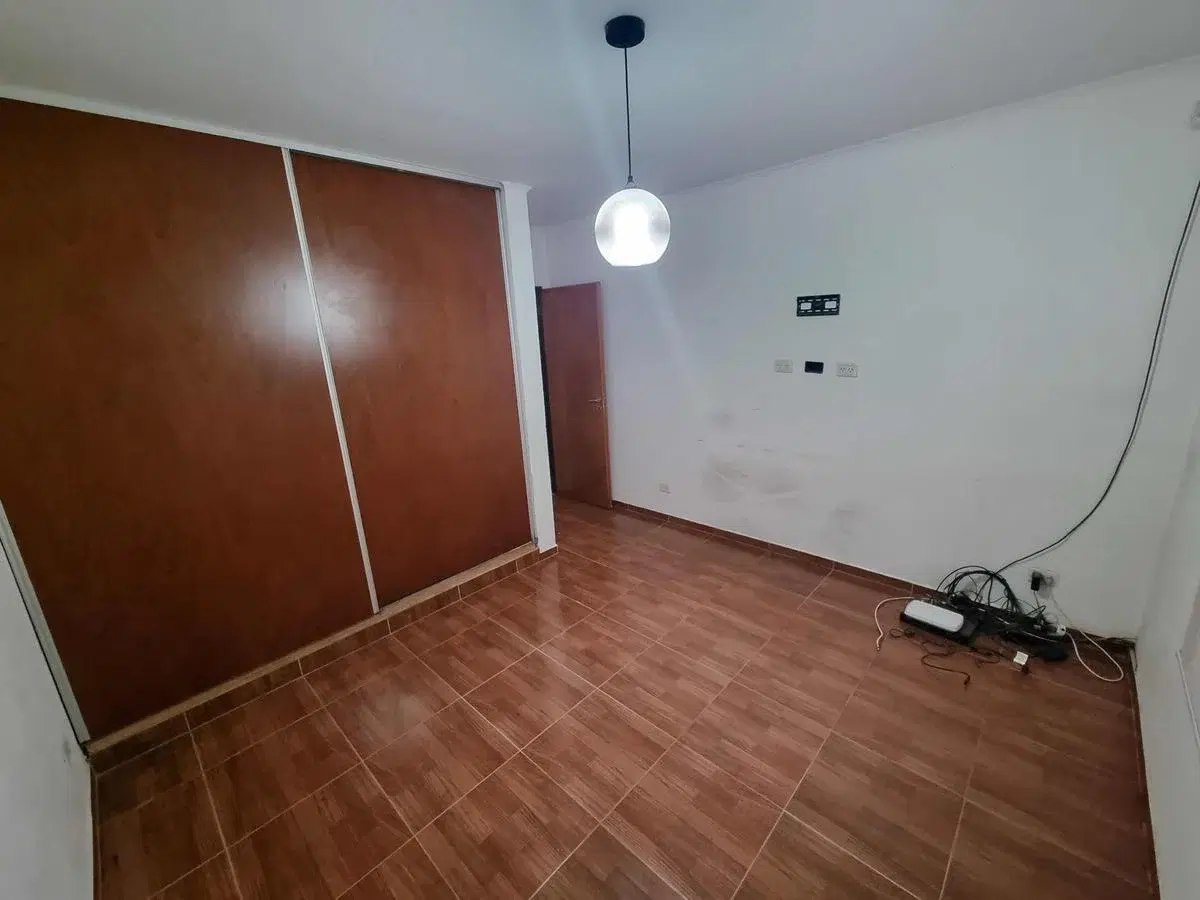 Casa en venta - 2 Dormitorios 2 Baños - 907Mts2 - Las Casuarinas, Luján 4