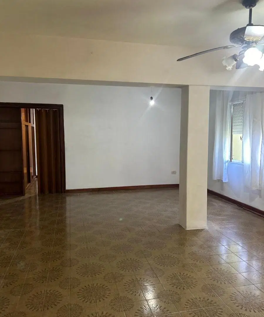 Departamento en venta - 2 Dormitorios 1 Baño - Cochera - 71Mts2 - Avellaneda 4