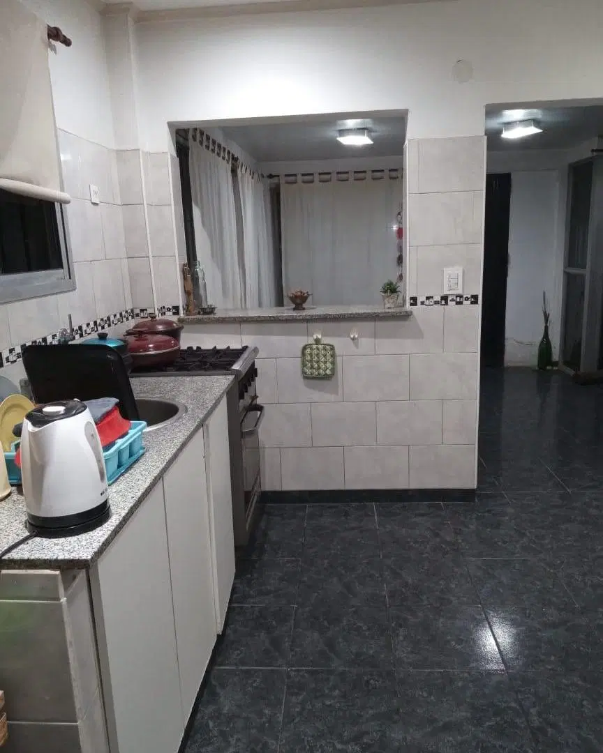 Casa en venta - 5 Dormitorios 3 Baños - Cocheras - 500Mts2 - Longchamps 5