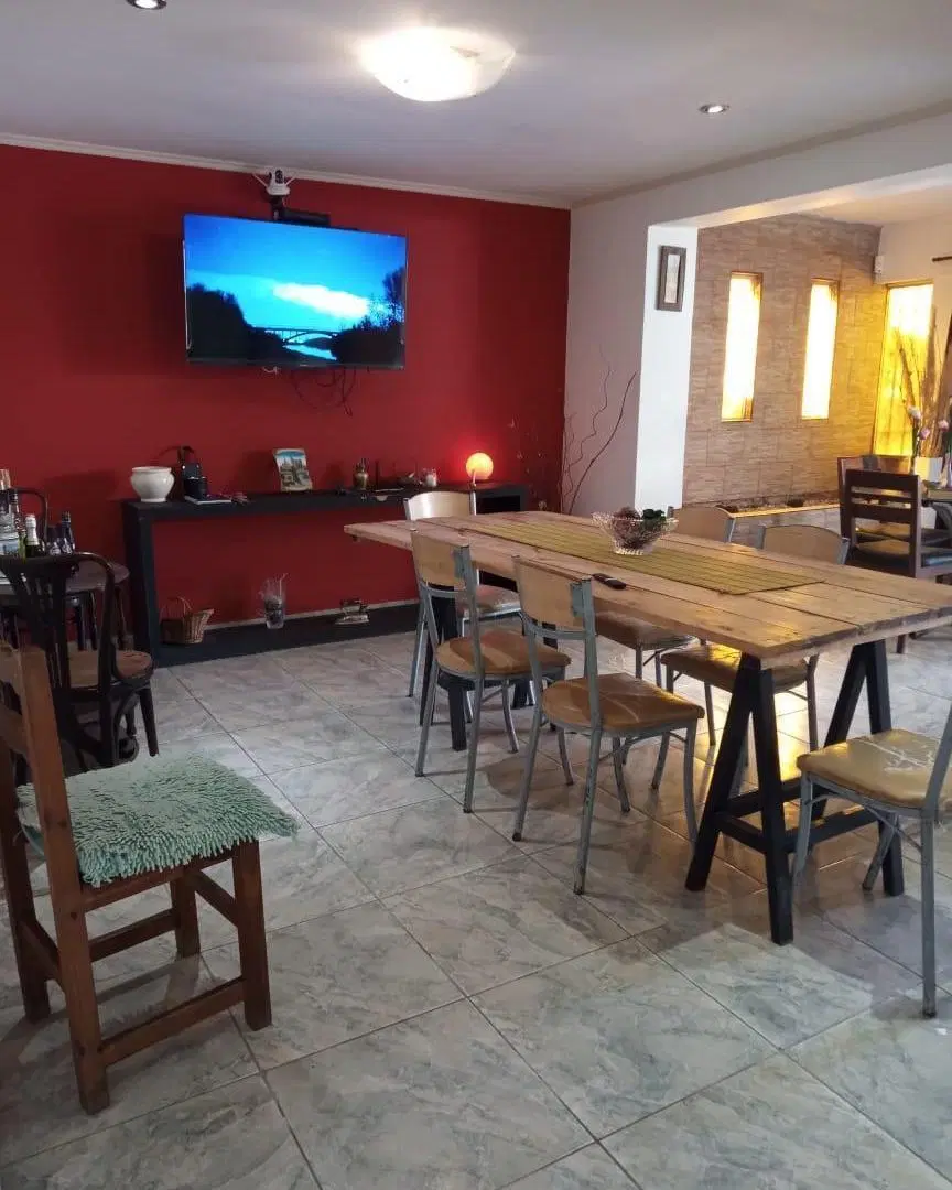 Casa en venta - 5 Dormitorios 3 Baños - Cocheras - 500Mts2 - Longchamps 4