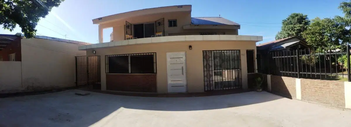 Casa en venta - 5 Dormitorios 3 Baños - Cocheras - 500Mts2 - Longchamps 1