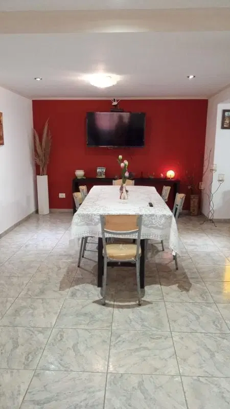 Casa en venta - 5 Dormitorios 3 Baños - Cocheras - 500Mts2 - Longchamps 2