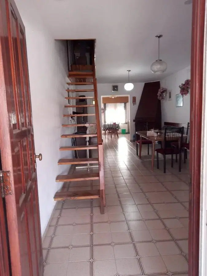 Casa en venta - 4 dormitorios 2 baños - 150mts2 - Mar Del Tuyu 8
