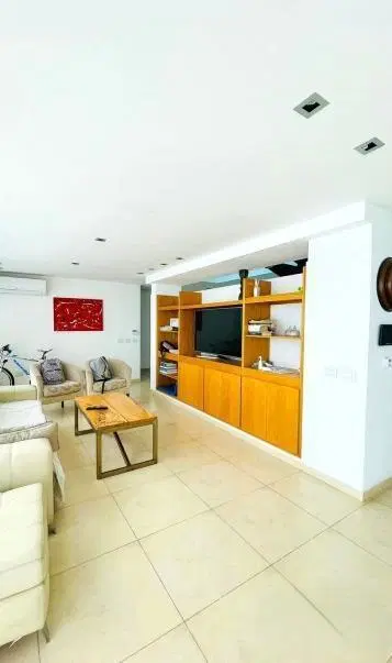 Casa en venta - 3 Dormitorios 3 Baños - Cochera - 520Mts2 - General Belgrano 2