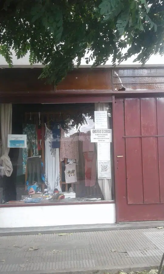 Local con fondo de comercio en venta - 40mts2 - Joaquin Gorina, La Plata 2