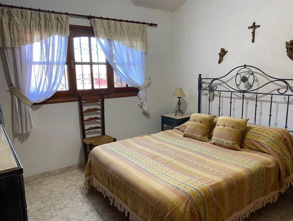 Casa en venta - 4 dormitorios 3 baños - Cochera - 600mts2 - Mar De Ajó