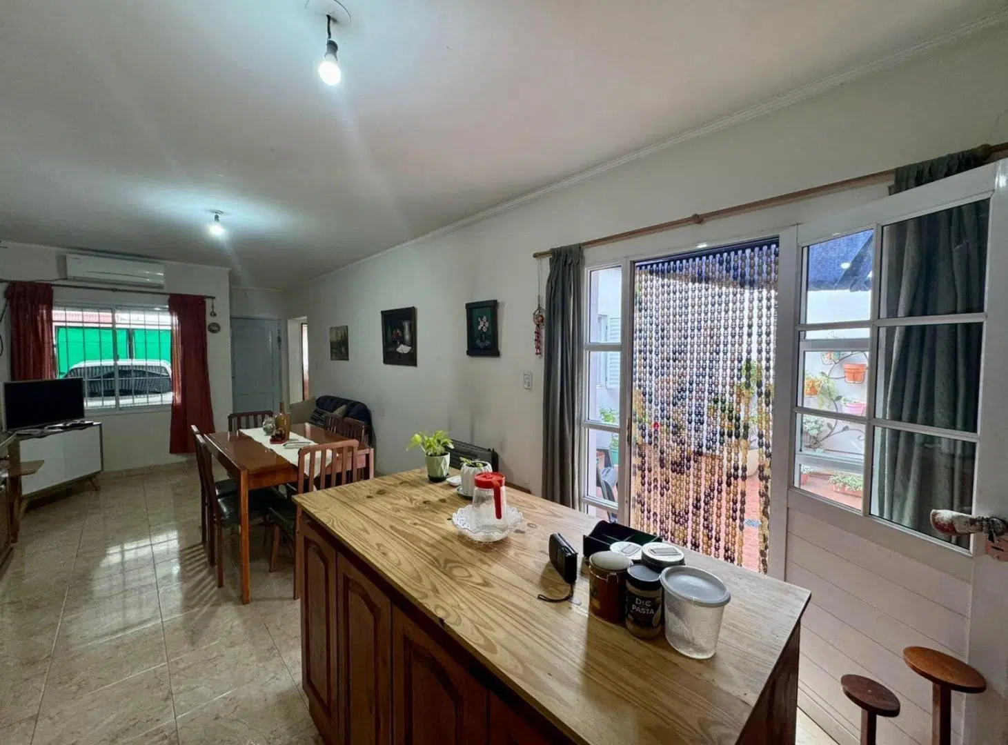Casa en venta - 2 Dormitorios 1 Baño - Chivilcoy 5