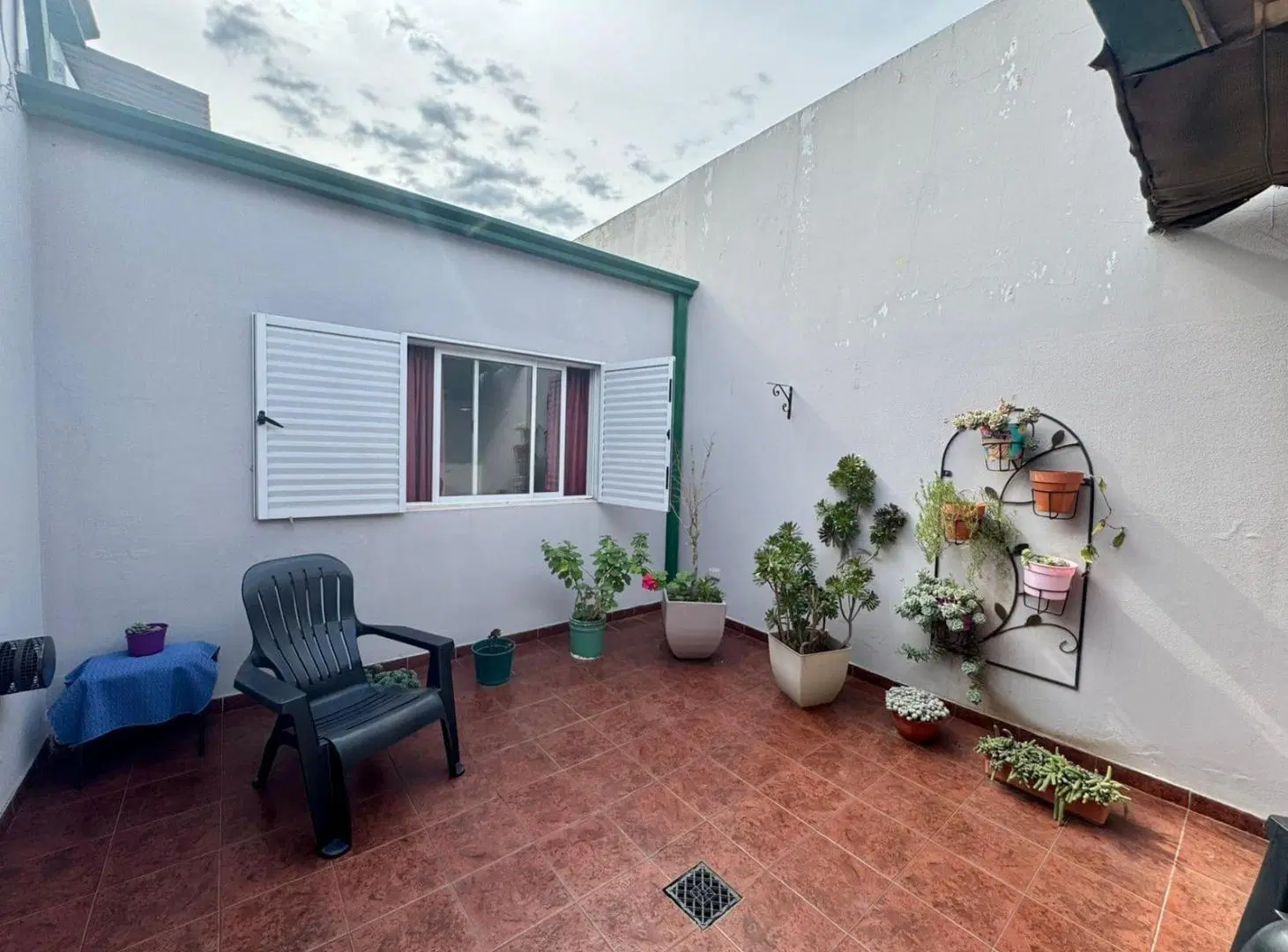 Casa en venta - 2 Dormitorios 1 Baño - Chivilcoy 2