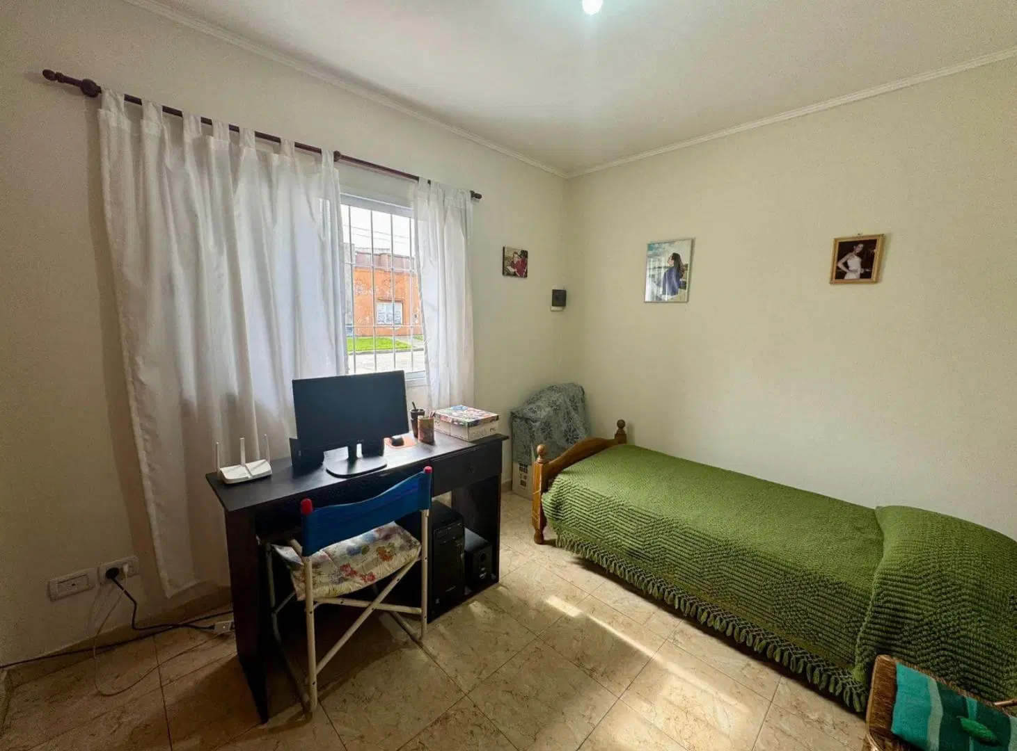 Casa en venta - 2 Dormitorios 1 Baño - Chivilcoy 3