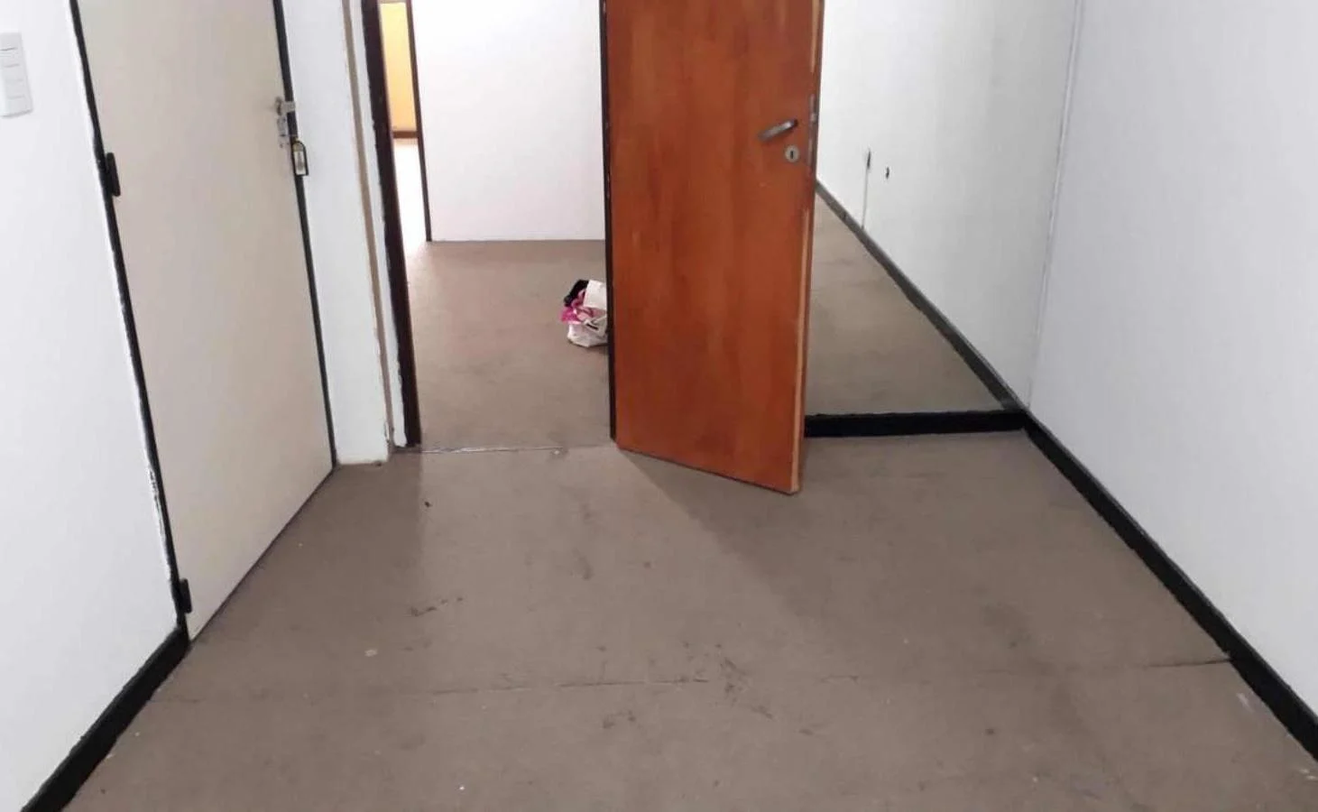 Foto de Oficinas en venta - Recepción - Box Privado - Baño - 35Mts2 - La Plata, imagen 3