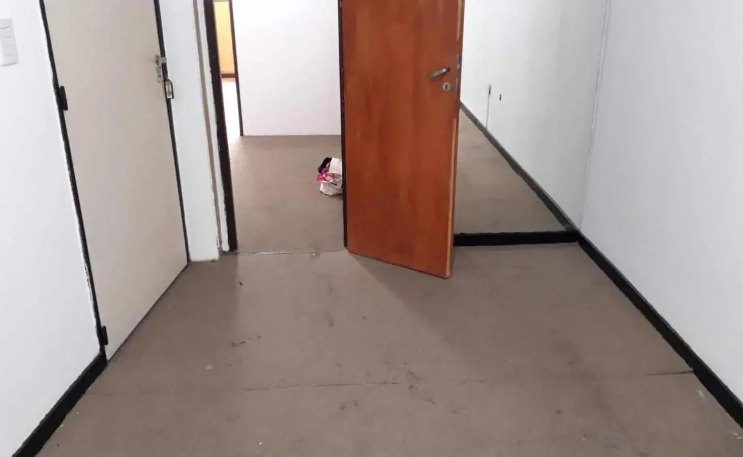 Oficinas en venta - Recepción - Box Privado - Baño - 35Mts2 - La Plata 3