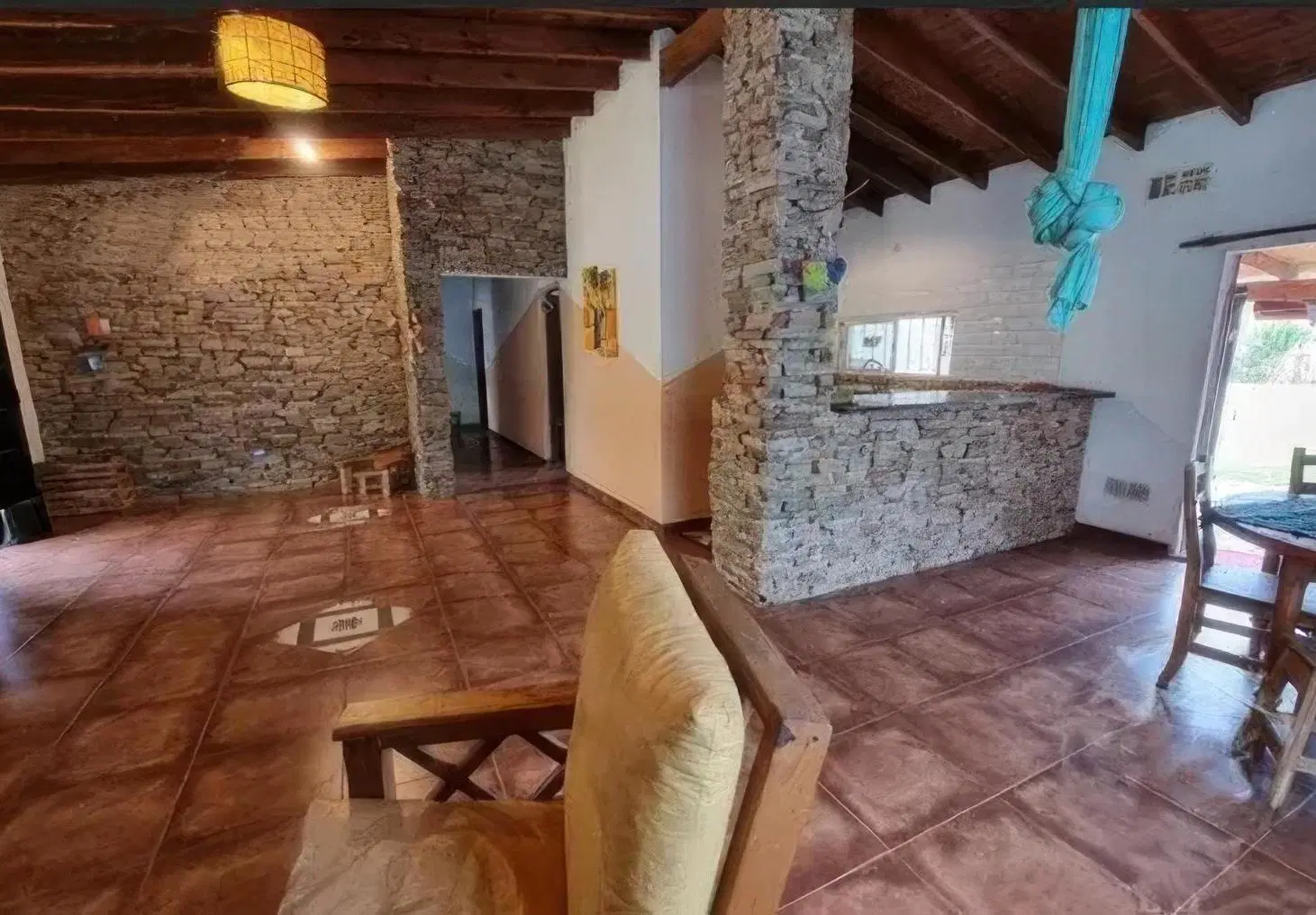 Casa en venta - 4 dormitorios 2 baños - 120mts2  - Exaltación De La Cruz 3