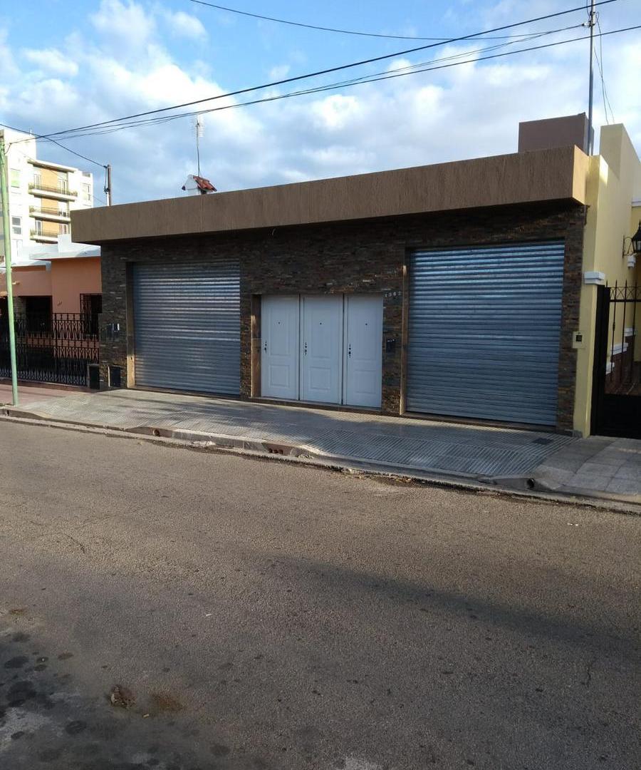 Casa en venta - 4 Dormitorios 3 Baños - Local - 257Mts2 - San Luis