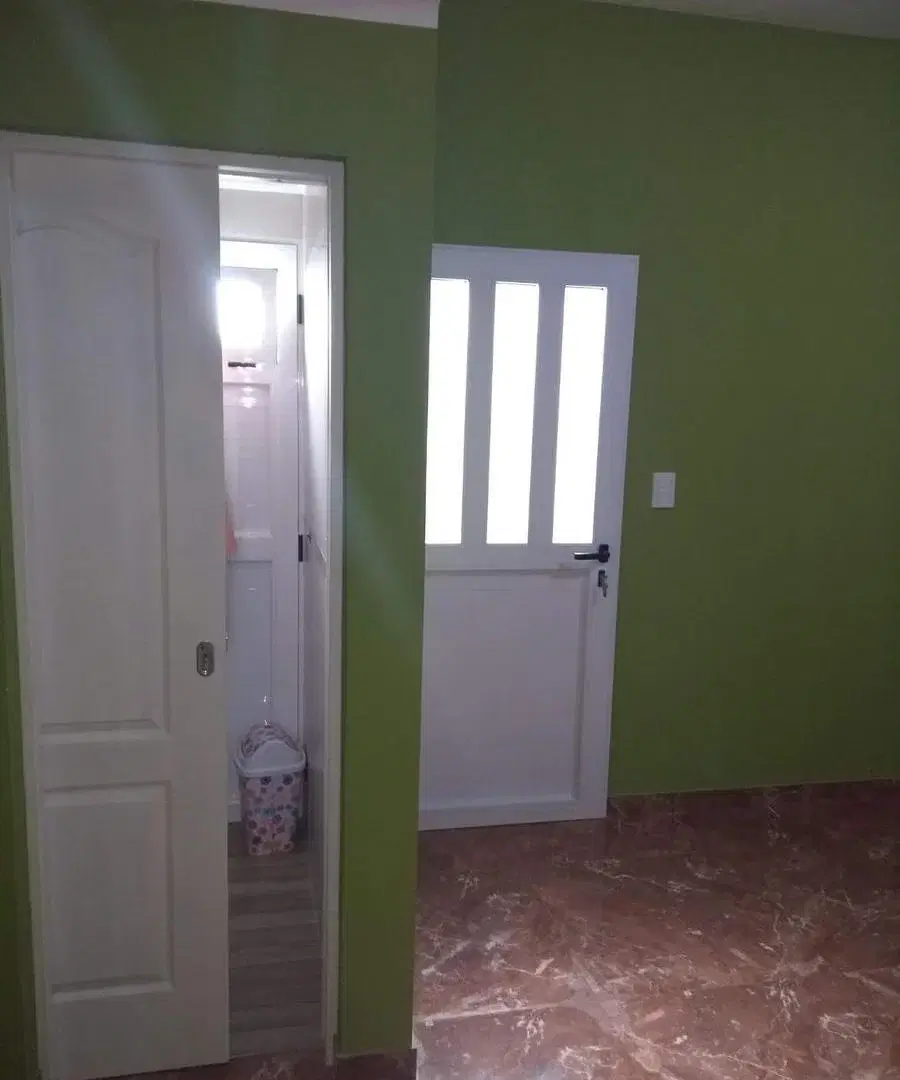 Casa en venta - 4 Dormitorios 3 Baños - Local - 257Mts2 - San Luis 5