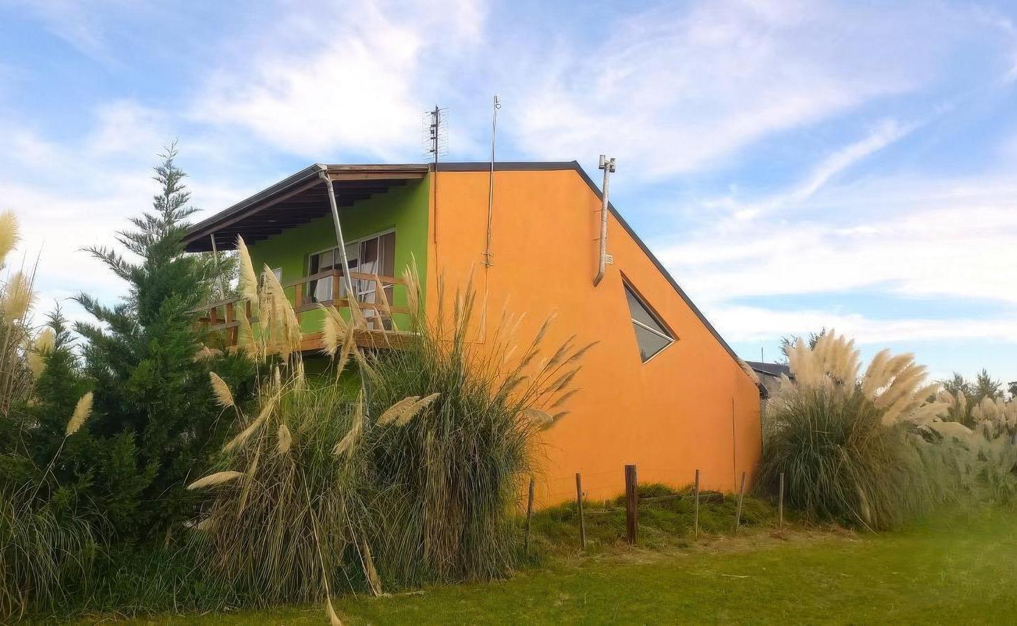 Foto de Casa en venta - 3 Dormitorios 2 Baños - Cocheras - 300Mts2 - Domselaar, San Vicente, imagen 2