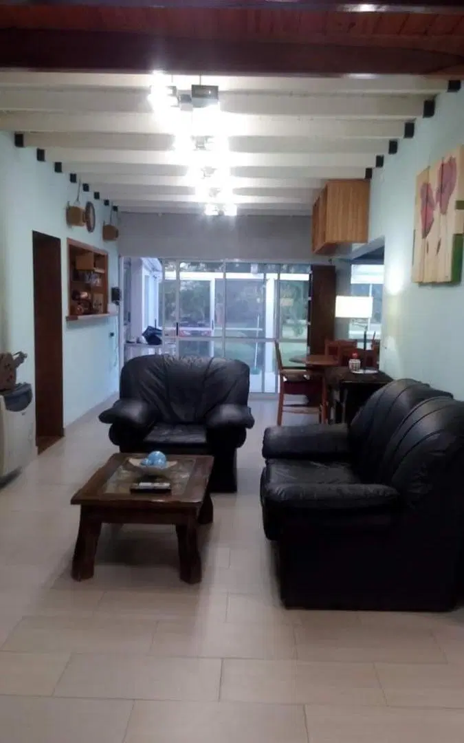 Casa en venta - 3 Dormitorios 2 Baños - Chascomús 3