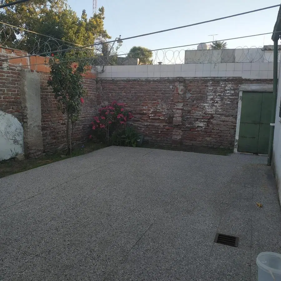 Casa en venta - 3 Dormitorios 2 Baños - Mar del Plata 4