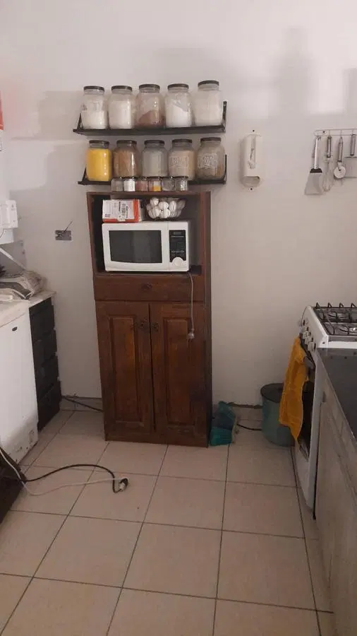 Casa en venta - 2 dormitorios 1 baño - 180 mts2 - Melchor Romero 3
