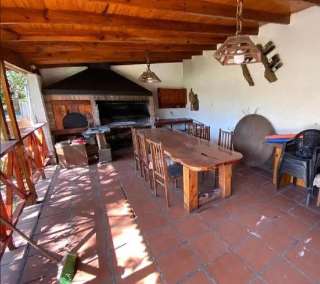 Casa en venta - 4 Dormitorios 4 Baños - 375Mts2 - Moreno 2