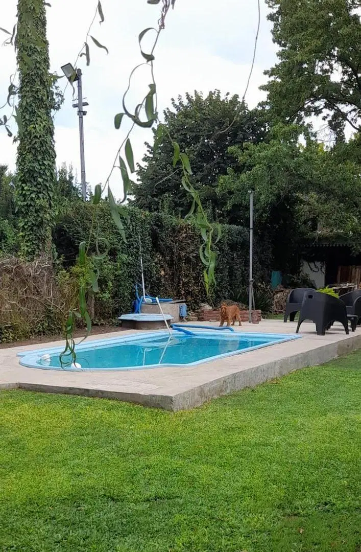 Casa en venta - 4 Dormitorios 4 Baños - 375Mts2 - Moreno 4