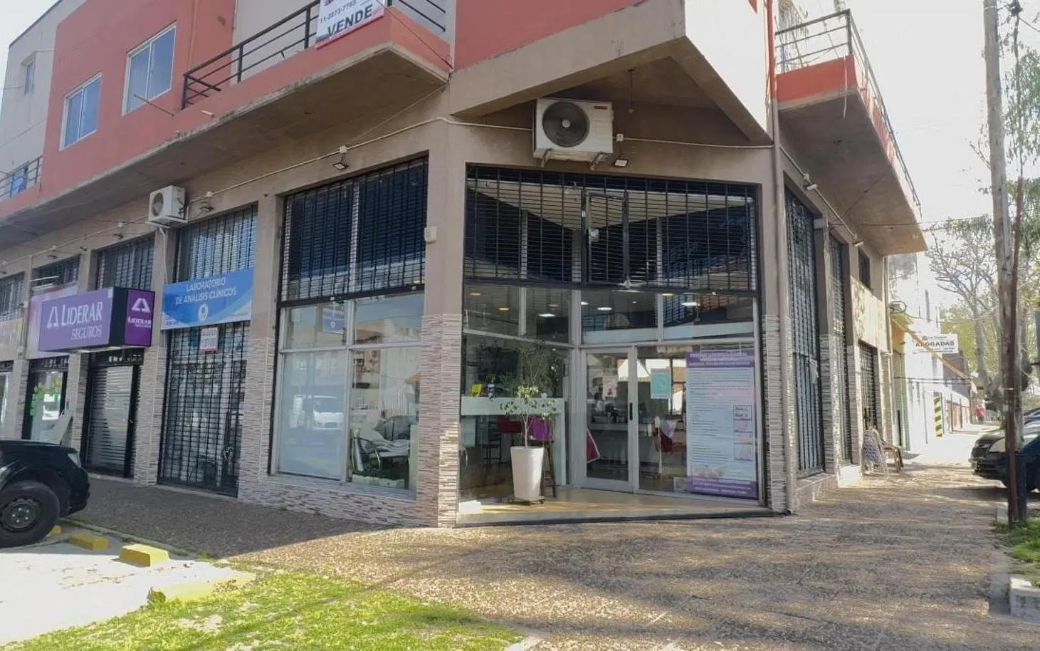 Edificio Comercial en venta - 14 Ambientes - Quilmes 2