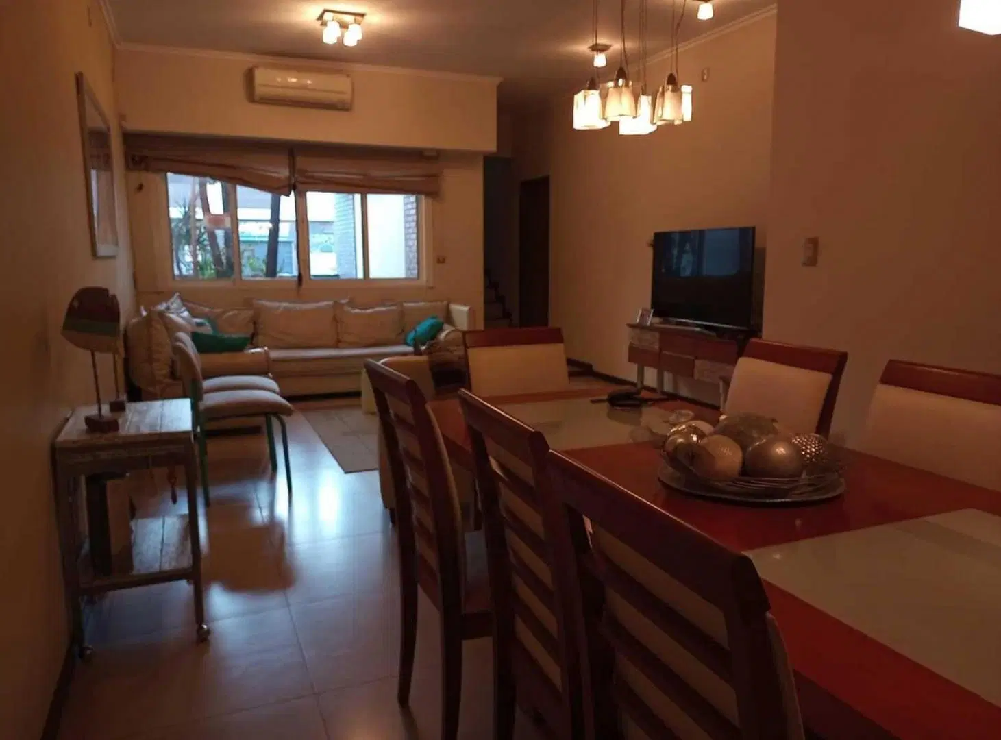 Casa en venta - 4 Dormitorios 2 Baños - Villa Elvira 4