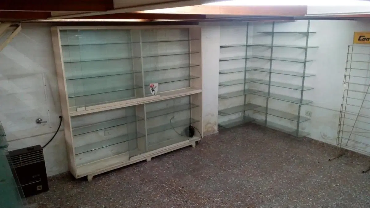 Local en venta - 1 baño kitchenette - 100 mts2 - La Plata 4