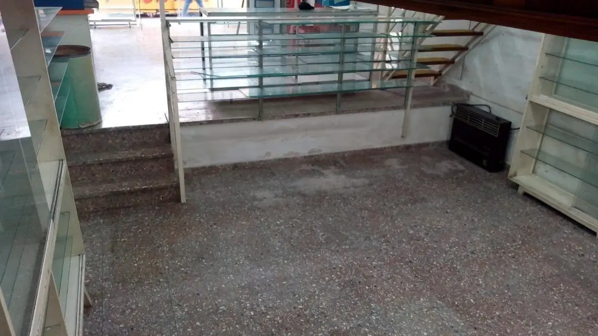 Local en venta - 1 baño kitchenette - 100 mts2 - La Plata 5
