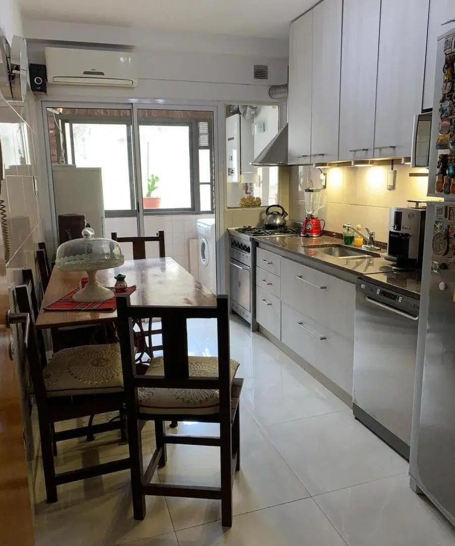 Departamento en venta - 3 Dormitorios 2 Baños - Cochera - 130Mts2 - Parque Patricios 2