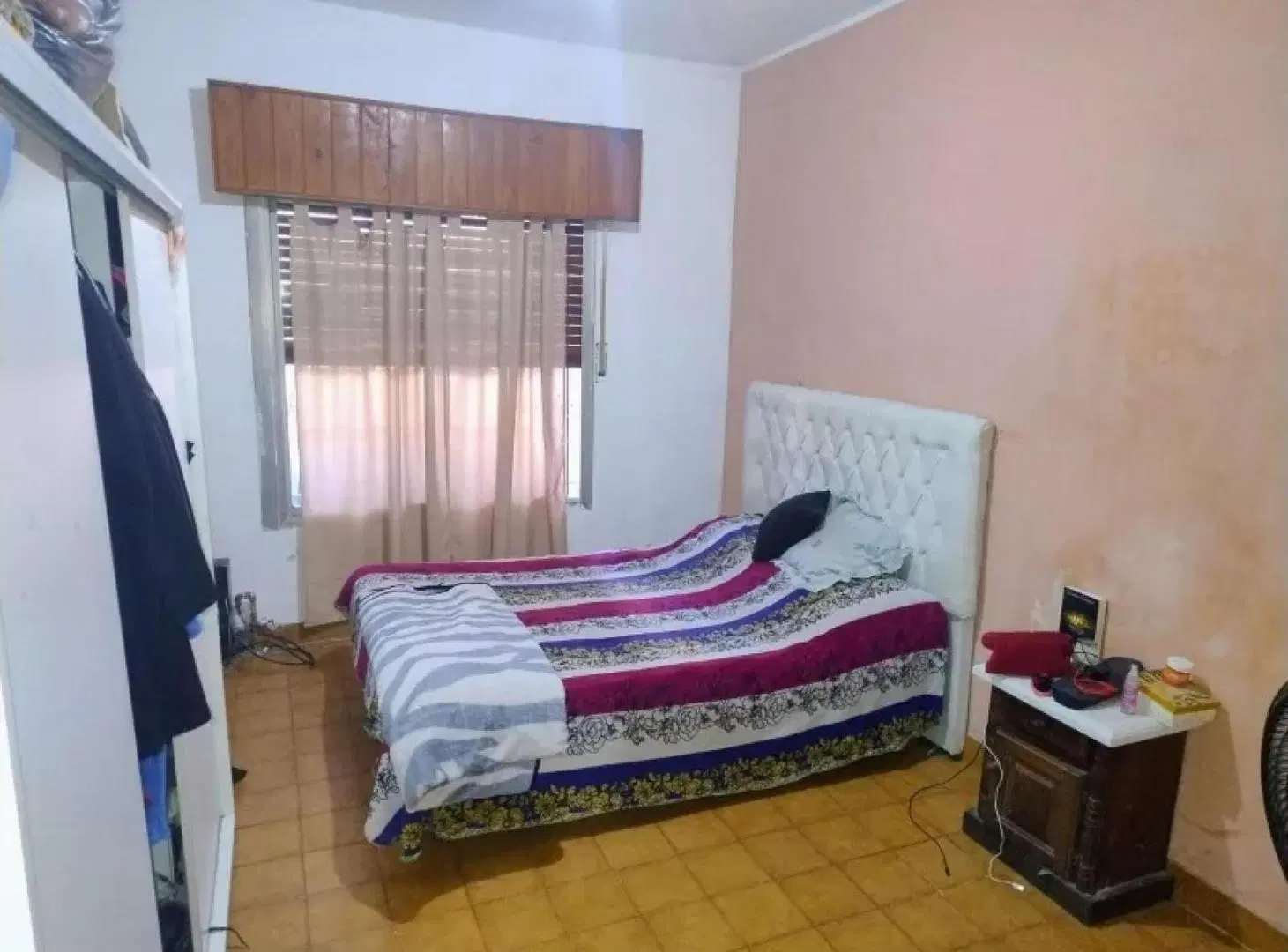 Casa en venta - 2 Dormitorios 2 Baños - 330Mts2 - Gonzalez Catán 2