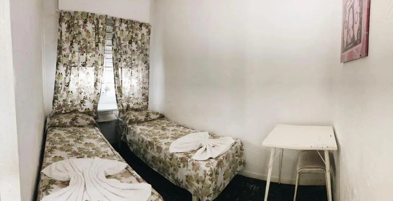 Hotel en alquiler - 54 Habitaciones - Villa Gesell 3