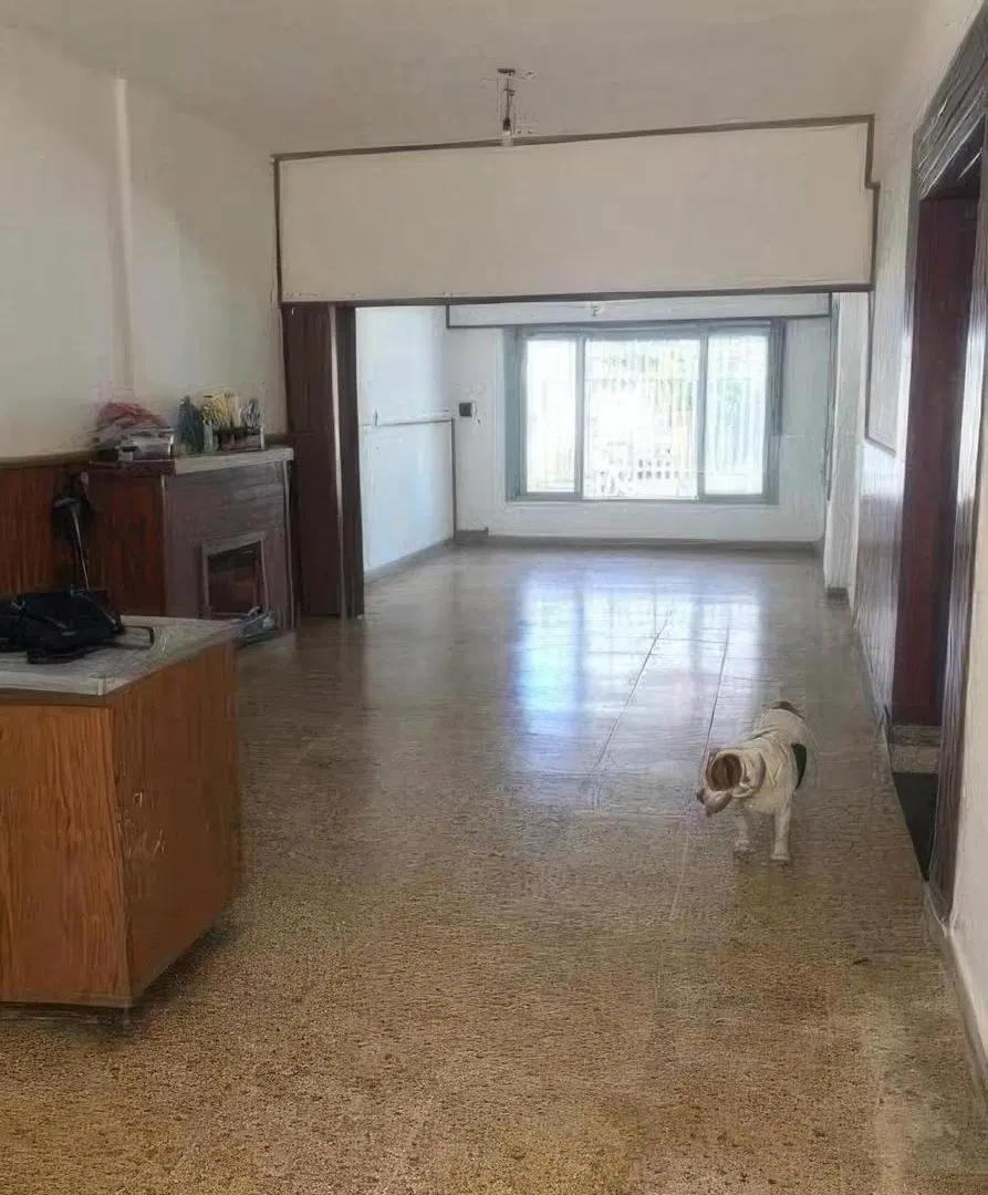 Casa en venta - 2 Dormitorios 2 Baños - Cochera - Haedo, Morón 2