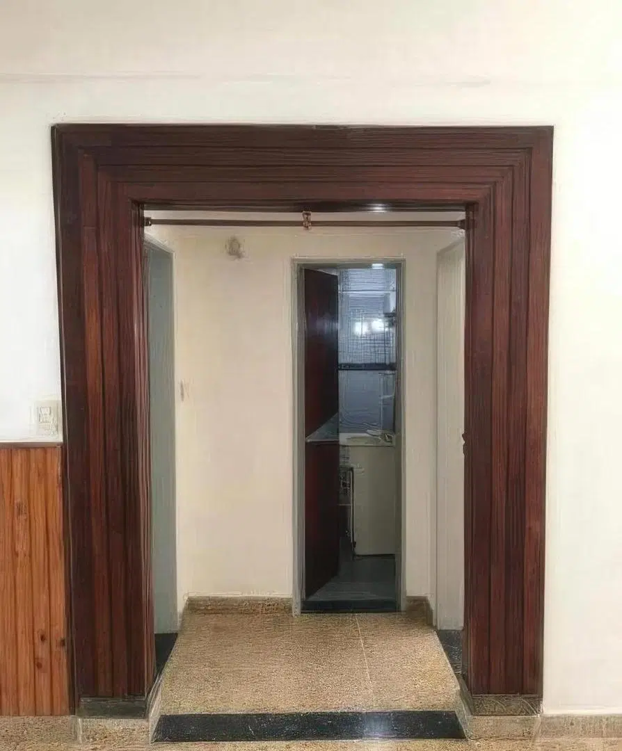 Casa en venta - 2 Dormitorios 2 Baños - Cochera - Haedo, Morón 5