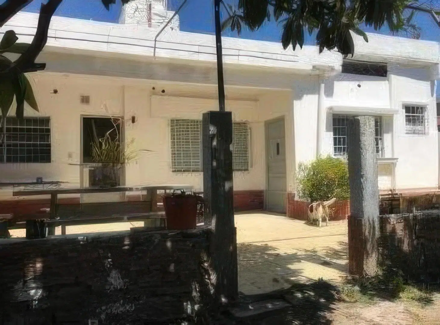 Casa en venta - 2 Dormitorios 2 Baños - Cochera - Haedo, Morón 4