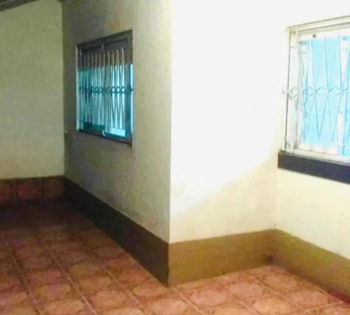 Casa en venta - 2 Dormitorios 1 Baño - 350Mts2 - Las Toninas 2
